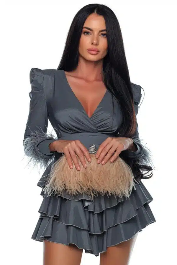 Prive Boutique - Magazin online - Haine de dama pentru club si evenimente speciale 12 Rochie cu pene la maneci si volane look complet rochie pene Romania — vedere din față