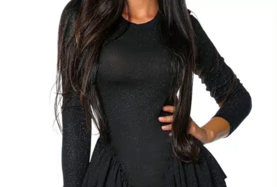 Rochii de banchet — ghid complet 2026/2027: cum o alegi pe cea corectă 1 Sparkle Ruffle Dress rochie neagra cu volane sclipitoare rochie de seara rochie evenimente — vedere din față
